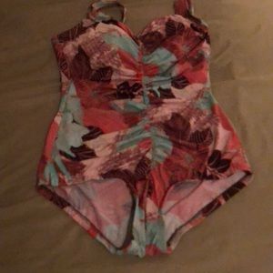 Women’s bathing suit